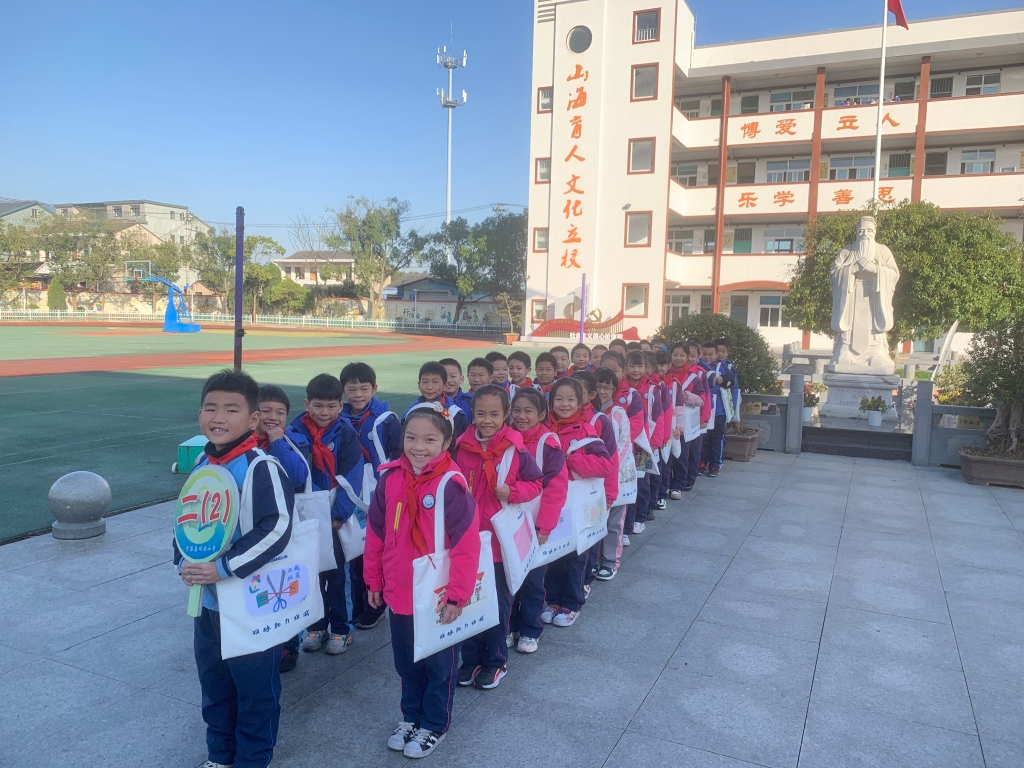 维多利亚老品牌vic助“双减”： 减压布袋添活力