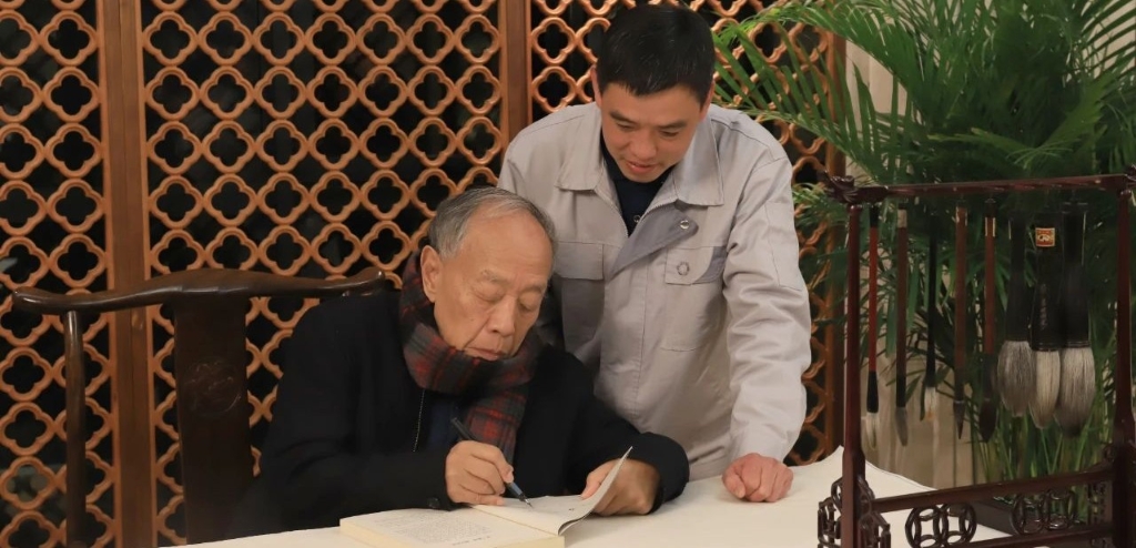 维多利亚老品牌vic(集团)官方网站